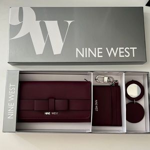 Nine West wallet gift set